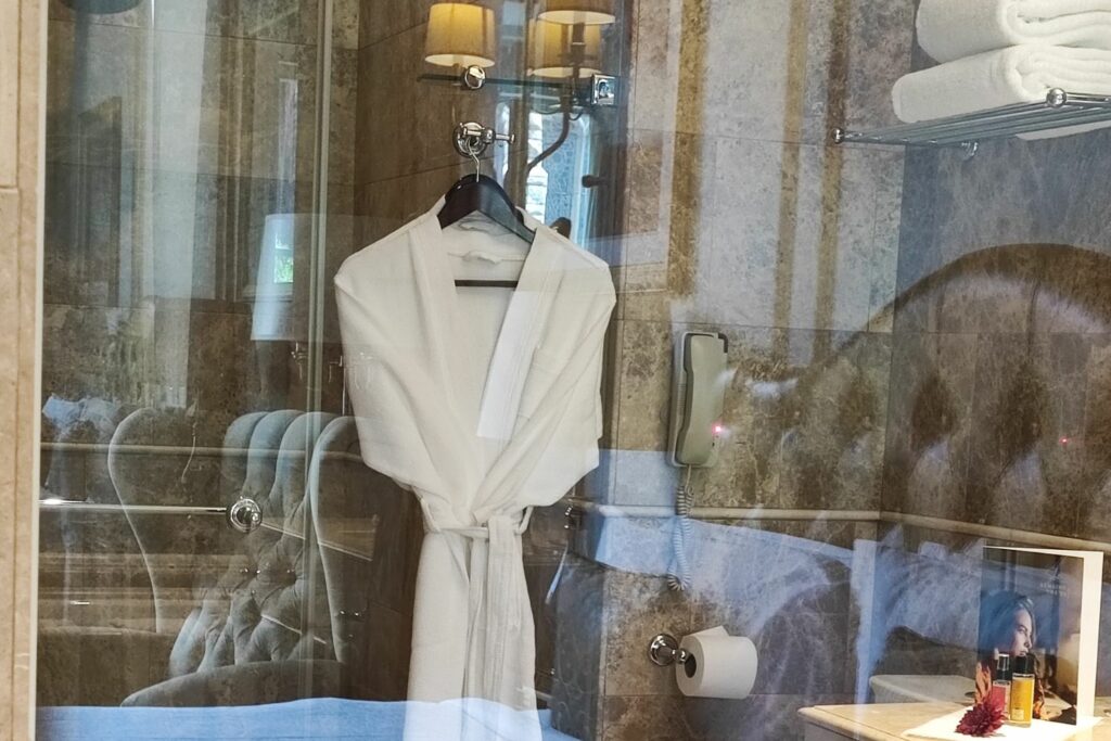 Robe Taj Hotel Cape Town